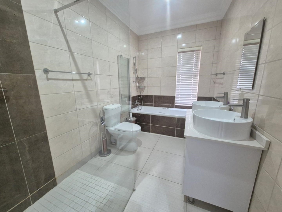 4 Bedroom Property for Sale in Wild Olive Estate Free State